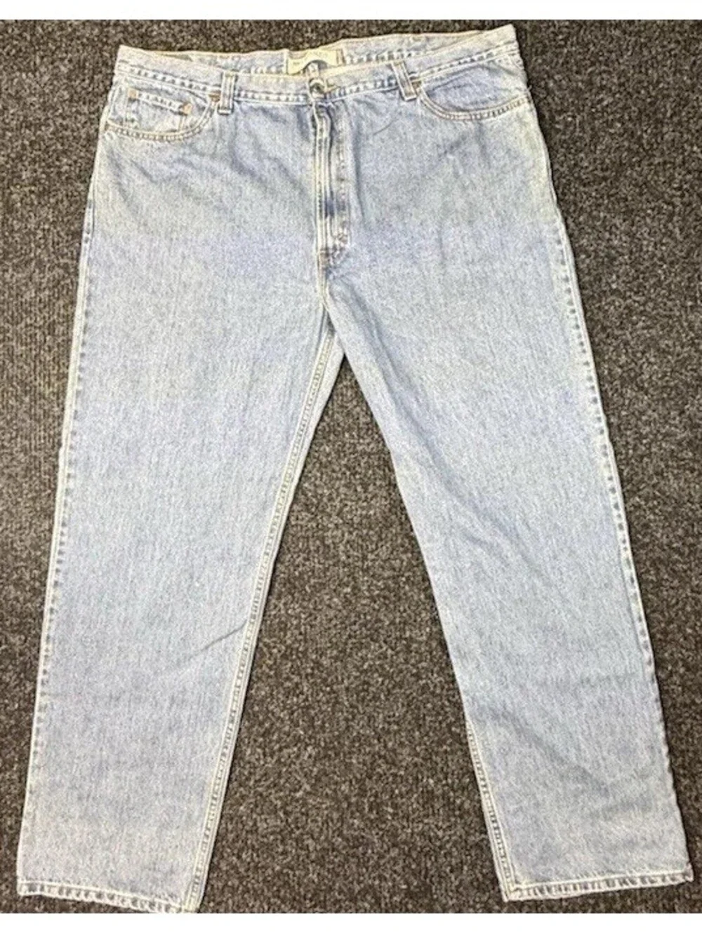 Levi's Men's Light Wash Blue Relaxed Fit Straight Cotton Denim Jeans 550